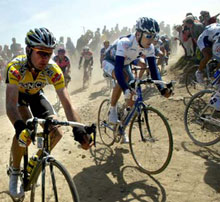 Paris-Roubaix dans la poussière