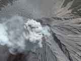 Volcan en éruption : Semeru